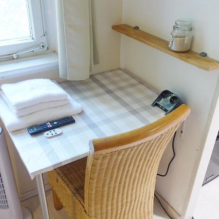 1 Zimmer In Wohngemeinschaft, Netflix, Premium Kabelfernsehen, Kueche Apartment Berlin Luaran gambar